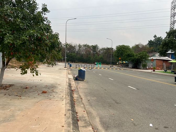Hình ảnh Bán Đất Mặt Tiền Đường D6 Rộng 24m,  Phường Hòa Phú TDM. Bình Dương