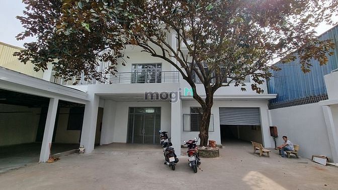 Hình ảnh Cho Thuê Xưởng 2000m Container QL 1A Bà Điểm HM