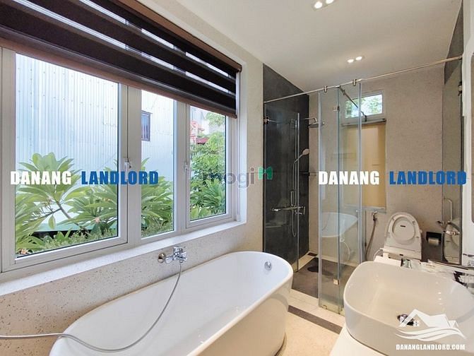 Hình ảnh Nhà 4PN hiện đại khu Phú Gia Compound - B838