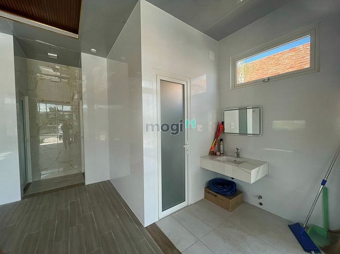 Hình ảnh Cho thuê nhà mặt tiền Võ Văn Kiệt