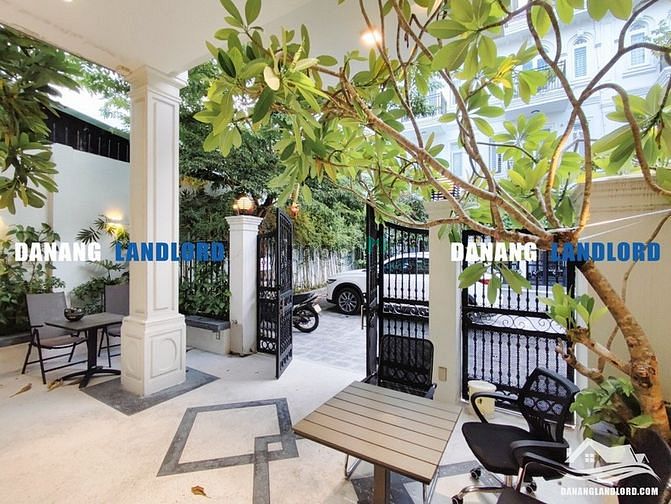 Hình ảnh Nhà 4PN hiện đại khu Phú Gia Compound - B838