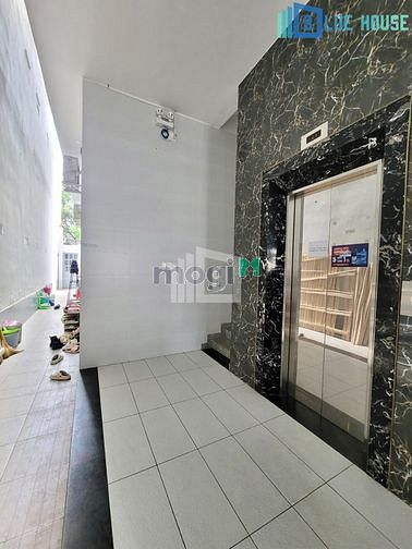 Hình ảnh ⭐ Trống phòng ban công cửa sổ gần sân bay Tân Sơn Nhất