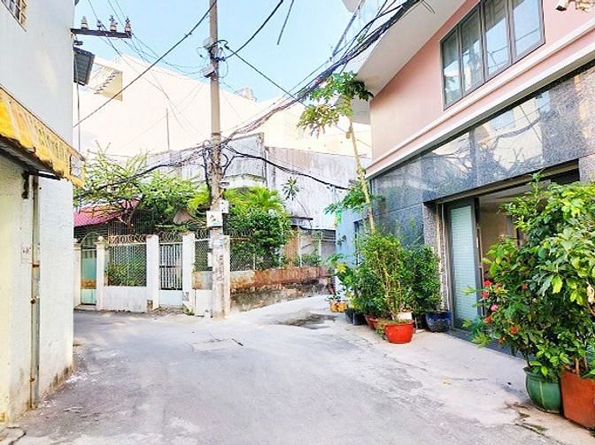 Hình ảnh Tây Nam 180m2 (12x15m), Lạc Long Quân, P9 TB