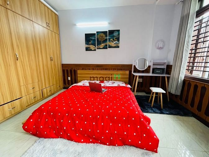 Hình ảnh Phòng ban công rộng 30m2 full nội thất.