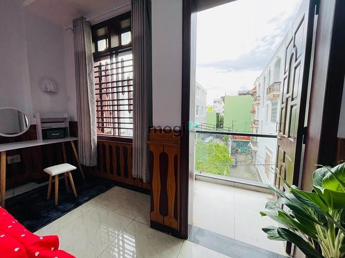 Hình ảnh Phòng ban công rộng 30m2 full nội thất.