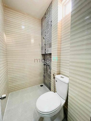 Hình ảnh Nhà Cực Đẹp Hxh Phạm Văn Chiêu p14 Gò Vấp.4lầu 6tỷ