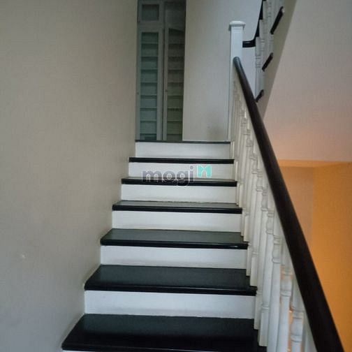 Hình ảnh Cho thuê nhà phố đường Lý Long Tường kinh doanh, văn phòng.