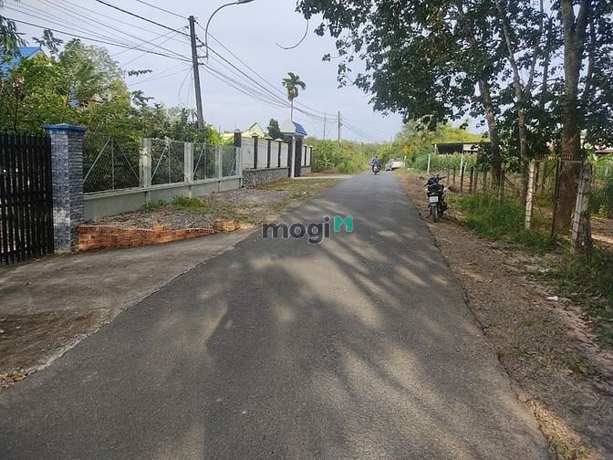Hình ảnh Siêu phẩm đất vườn Hơn 800m2, có 200m2 thổ cư, Giá 3,3 tỷ
