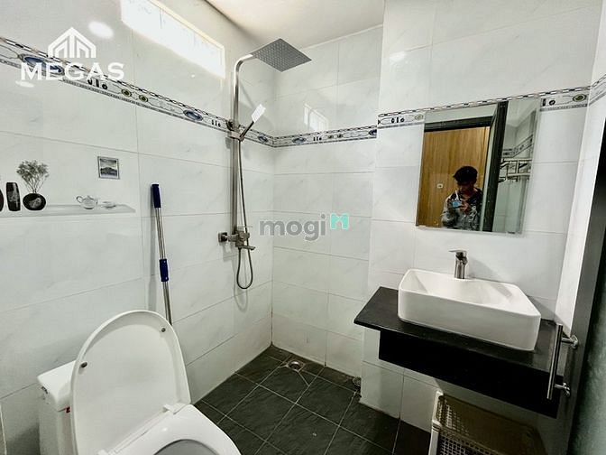 Hình ảnh Căn Hộ Cao Cấp - Đầy Đủ Nội Thất - Ngay Công Viên Phần Mềm Quang Trung
