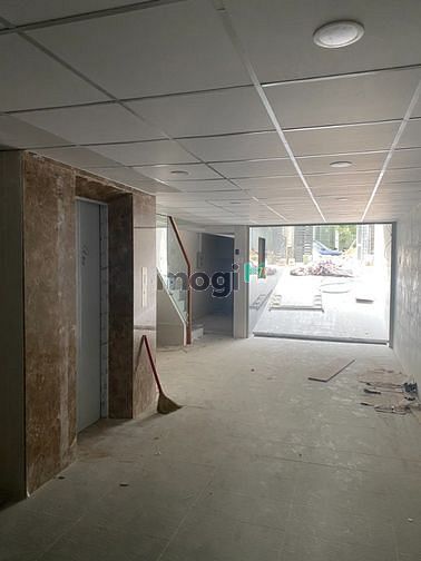 Hình ảnh Cho thuê nhà KĐT Vạn Phúc, Thủ Đức. 1 hầm, 1 trệt, 2 lầu, thang máy.