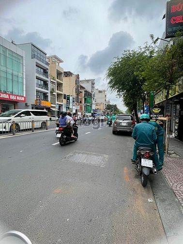 Hình ảnh Cho thuê nhà mặt tiền 23c Lê Văn Duyệt p3 q Bình Thạnh