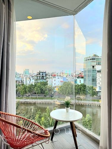 Hình ảnh Căn Hộ Penthouse Cao Cấp_1PN_Góc Làm Việc View Sông_Thang Máy