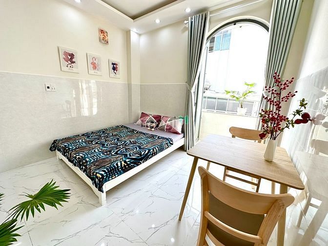 Hình ảnh Phòng Ban Công Mới Siêu Đẹp Thang Máy Full Nội Thất