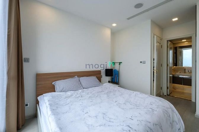 Hình ảnh BÁN GẤP Vinhomes Golden River 81m2 6ty955 2PN