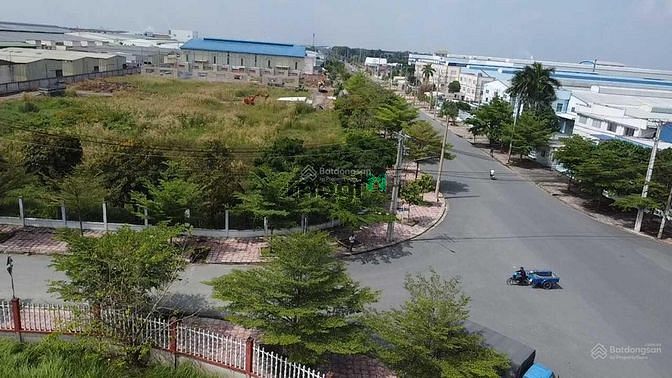 Hình ảnh Bán đất KCN Tân Đô nằm góc 2 mặt tiền