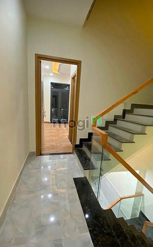 Hình ảnh BÁN GẤP NHÀ Cống Quỳnh Q1 1tỷ750 3Pn 3wc SHR