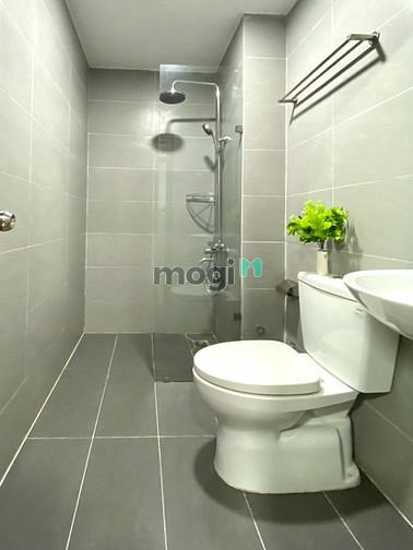 Hình ảnh Studio 2 cửa sổ thoáng mát vách ngăn Full NT, tông gỗ, gần TDT, Q7