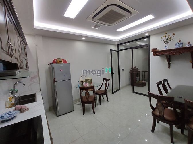 Hình ảnh Cho thuê nhà MẶT PHỐ CẦU GIẤY - 8 tầng thang máy