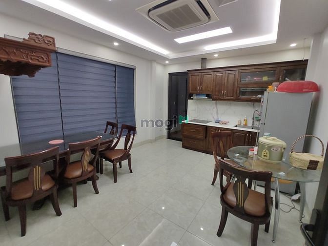 Hình ảnh Cho thuê nhà MẶT PHỐ CẦU GIẤY - 8 tầng thang máy