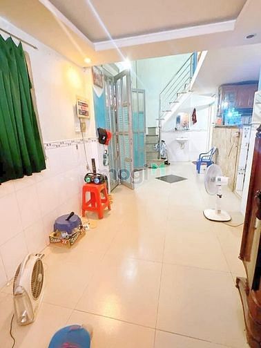 Hình ảnh Cho thuê nhà nguyên căn Bến Vân Đồn Q4 giá 7 tr / tháng