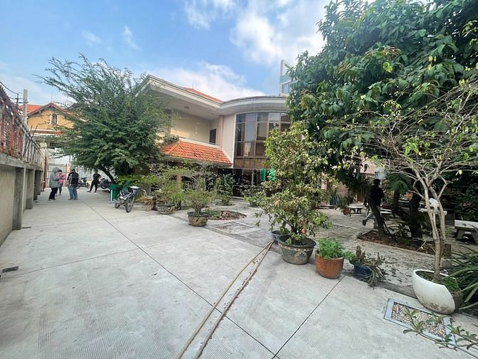 Hình ảnh SIÊU BIỆT THỰ đường Ung Văn Khiêm 600m2 đất: Trệt 2 Lầu