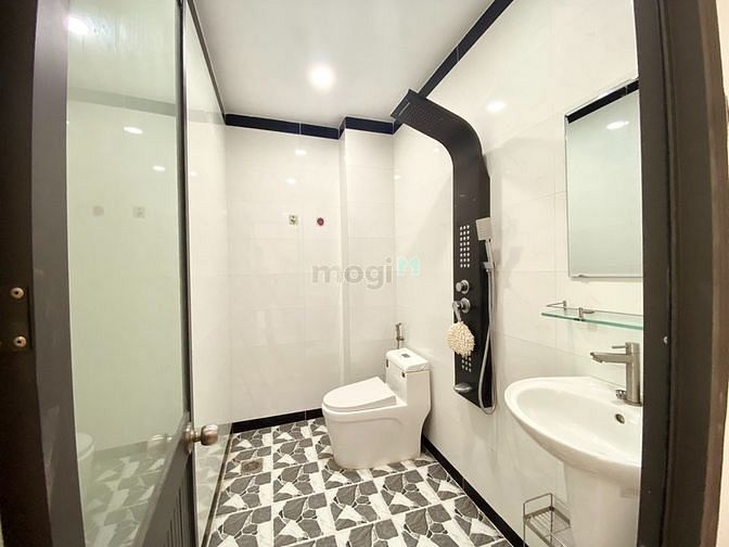 Hình ảnh Phòng Mới 100% Đầy Đủ Nội Thất Ban Công