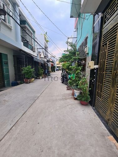 Hình ảnh Bán gấp nền đất Biệt Thự 100m2, lọt khe nhà lầu tại Lê Văn Quới