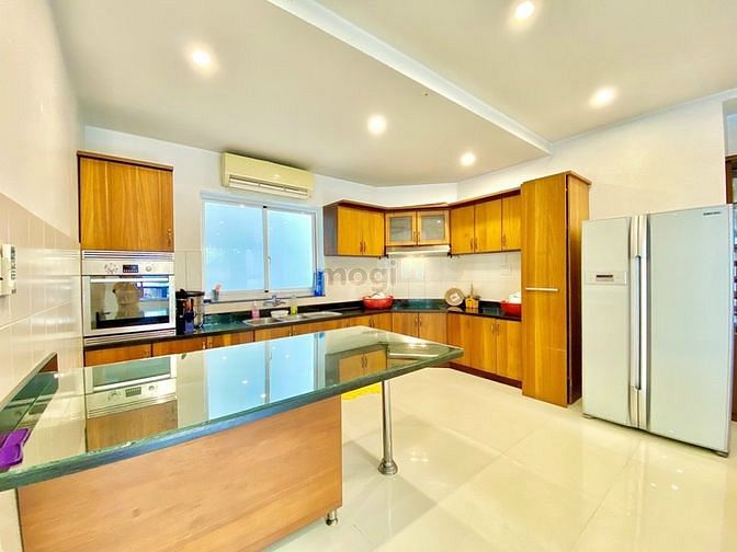 Hình ảnh Cho thuê Biệt thự hồ bơi, full NT cao cấp Thảo Điền, Q.2. 4,5k $/tháng