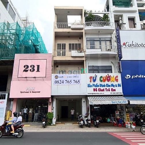 Hình ảnh Cho thuê MT Hai Bà Trưng, Phường 6, Quận 3, khu sầm uất nhất