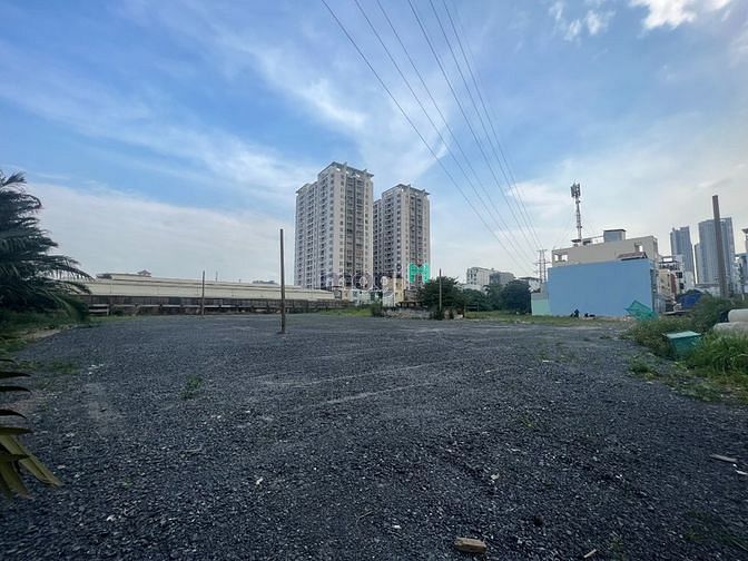 Hình ảnh Cho Thuê 8116m2 Nguyễn Thị Thâp Q7 Đất Làm Kho Bãi ngay Cầu Phú Mỹ