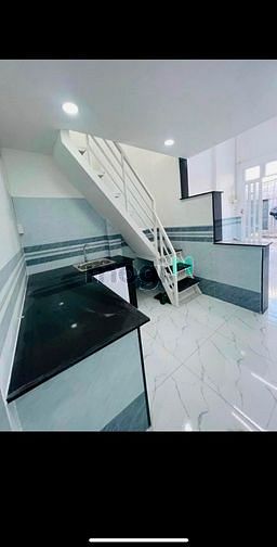 Hình ảnh Nhà bán giáp bến xe quận 8 . GẤP