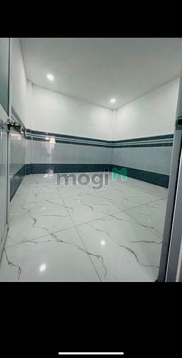 Hình ảnh Nhà bán giáp bến xe quận 8 . GẤP