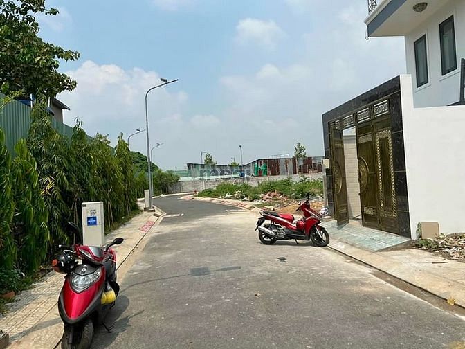 Hình ảnh Kẹt Vốn bán gấp lô đất 80m2, giá chỉ 2t7. SHR sang tên trong ngày