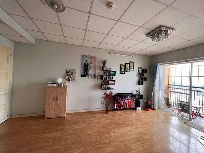 Hình ảnh Bán CC C6 Man Thiện - 72.3m2 - Thủ Đức - Sàn lót gỗ