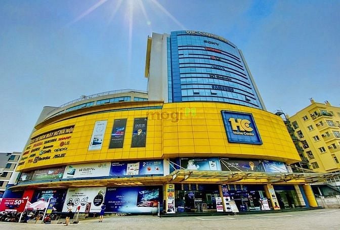 Hình ảnh Cho thuê 5500m2 làm sân bóng khu Cầu Giấy.