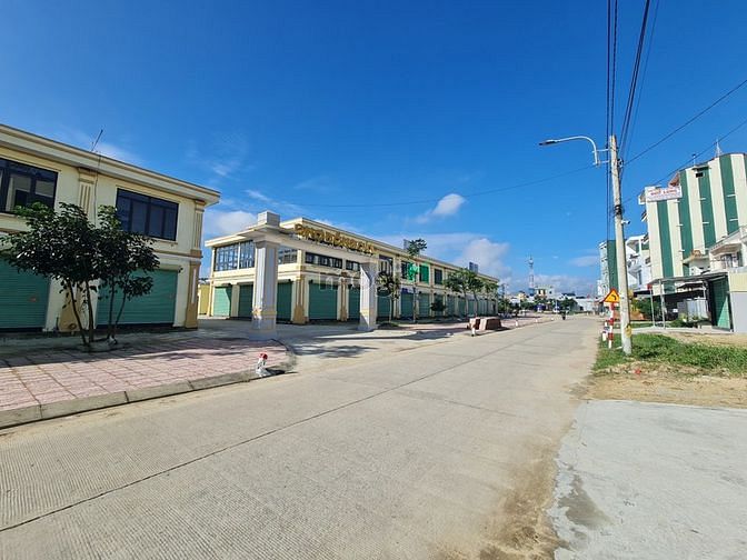 Hình ảnh Bán nhà 2 tầng 2 mặt tiền đối diện chợ