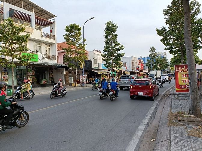 Hình ảnh Đất Thổ Cư 5 x 30m Mặt tiền đường Lê Thị Hà , gần Chợ Hóc Môn