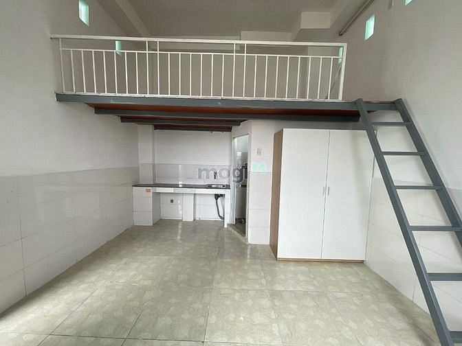 Hình ảnh Cho thuê phòng trọ có gác có ban công cửa sổ Tân Phú
