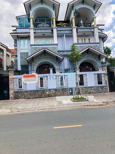 Hình ảnh Cho thuê nhà 2 mặt tiền Dương Văn An, An Phú, 10x20m2 đất, nội thất