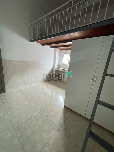 Hình ảnh Cho thuê phòng trọ có gác có ban công cửa sổ Tân Phú