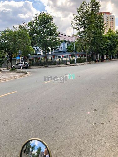 Hình ảnh Cho thuê nhà 2 mặt tiền Dương Văn An, An Phú, 10x20m2 đất, nội thất