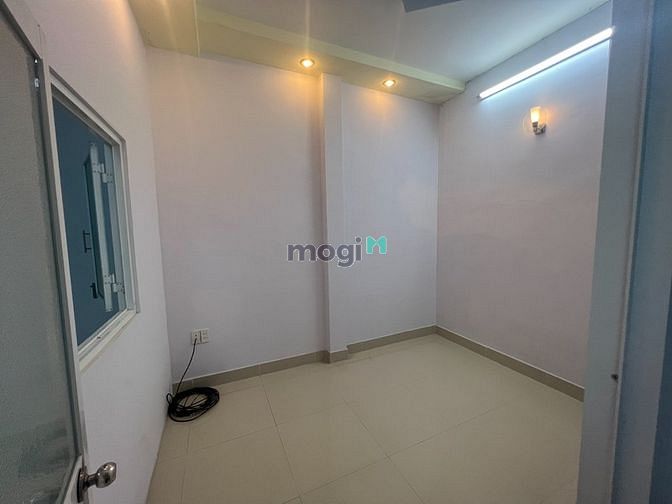 Hình ảnh Tầng 1 nhà hẻm cụt an ninh - 2 phòng ngủ