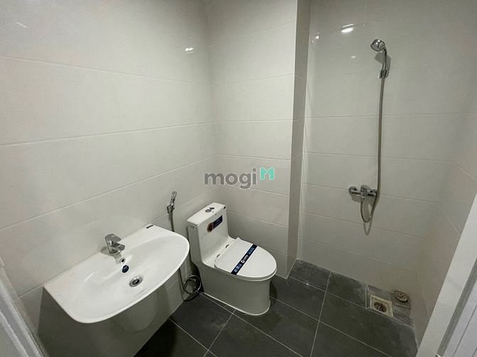 Hình ảnh Đang Trống Studio - Cửa sổ Lớn - 28m2 - Ngay Vòng Xoay Dân Chủ