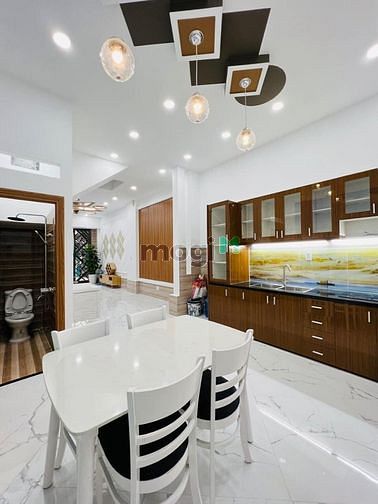 Hình ảnh CẦN BÁN GẤP Bán Lê Văn Sỹ Q3 2tỷ2 54m2 SHR