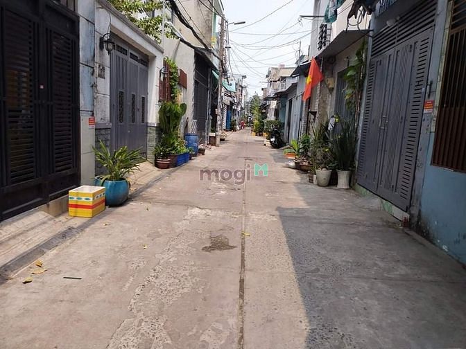 Hình ảnh Chỉ hơn 2 tỷ - nhà 33 m2 - 2 tầng mới đẹp - hẻm xe hơi 5m - Bình Hưng