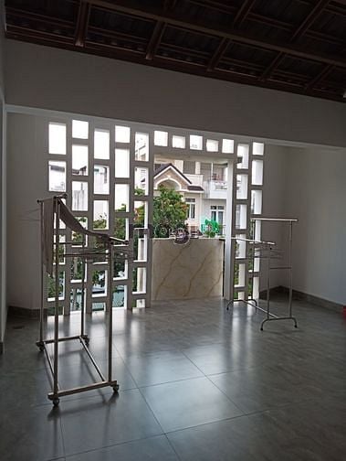 Hình ảnh Nhà đẹp 100m2, Hạ chào hơn 5 tỷ, ngày TT Q2