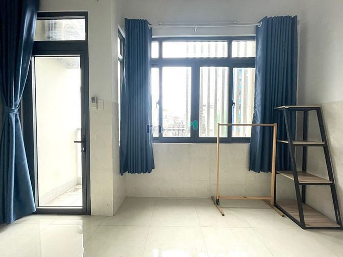 Hình ảnh 🪱 Phòng sudio có gác, có ban công, cửa sổ lớn 4tr7