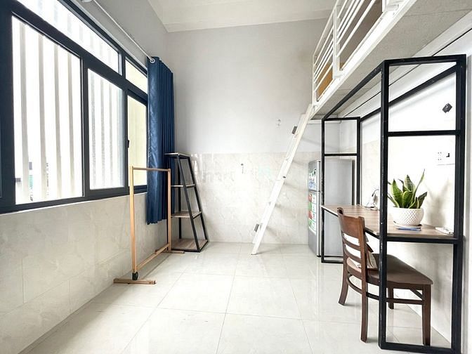 Hình ảnh 🪱 Phòng sudio có gác, có ban công, cửa sổ lớn 4tr7