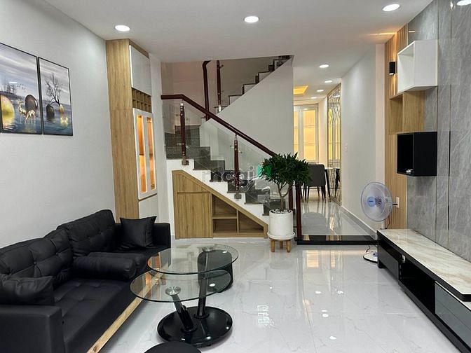 Hình ảnh Hoàng Hoa Thám quận Bình Thạnh, Hẻm xe hơi sát mặt tiền