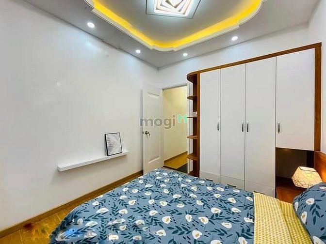 Hình ảnh Bán nhà Quận 4 1tỷ3 sổ hồng riêng